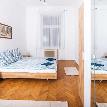Spacious 3-bedroom Next To Parliament * Budapest